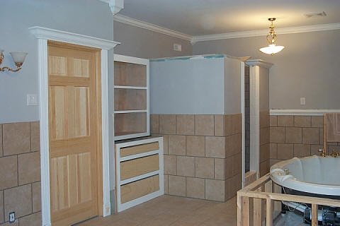 bathbuildinglinencabinet.jpg