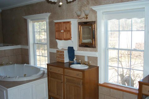 masterbathvanityandtub.jpg