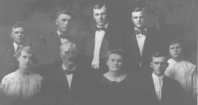 joephilfrancislewisblrlucygeorgekatherine.jpg