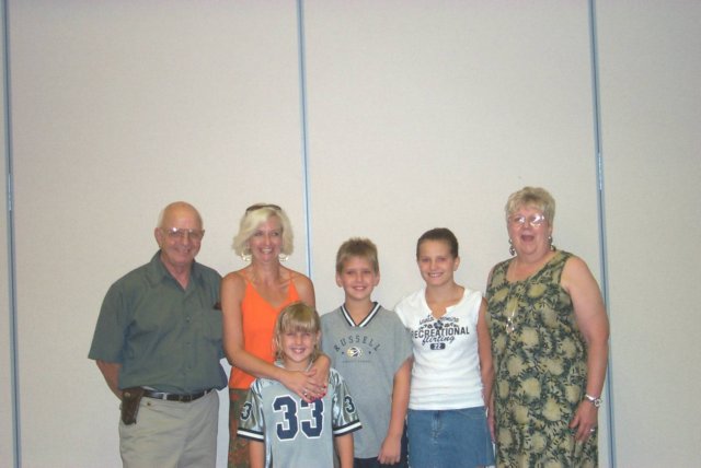 pauldeiterkellyleahwesleyandkatieriemannandpat.jpg