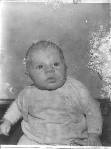thomashenrypassportphotosummer1962.jpg